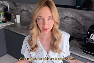 Nous sommes si hospitaliers en Russie qu'un étranger veut une bite - sucez-la moi !