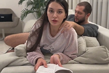 Je suis excité et elle est occupée - je vais le dire tranquillement, je ne l'étais pas 🤫