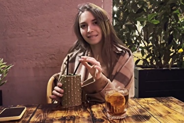 Ivre au premier rendez-vous - il est plus facile de baiser une fille ivre
