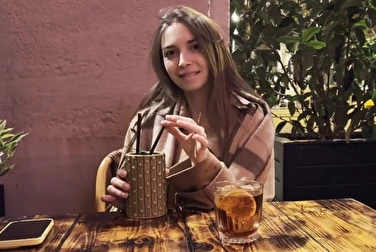 Ivre au premier rendez-vous - il est plus facile de baiser une fille ivre