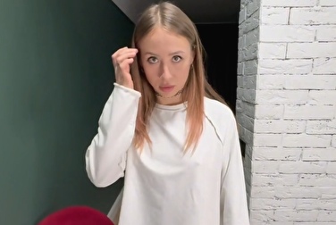 Non, nala, préparez-vous à l'anal. Vous devez payer pour la livraison d'une manière ou d'une autre