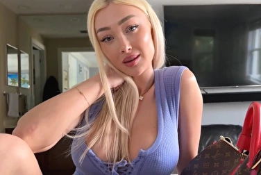 Vous m'avez déjà vu nu 👀 Alors, dites-moi, vous le feriez ? 😉