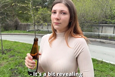 Elle a bu un verre et a dit : 