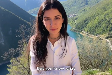 Le petit ami a triché, quel trou du cul 🤬 Je vais le prendre et me donner à quelqu'un dans les montagnes