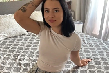 Je n'ai pas d'argent pour ce travail, mais je suis prêt à vous sucer, pouvons-nous faire un marché ?