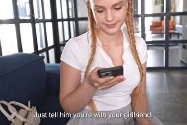 Écrivez pour le mec que vous sortez avec votre copine et je vous brouille 😏