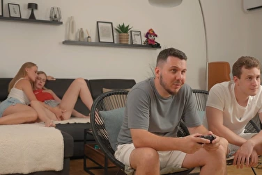 Êtes-vous sûr que les garçons ne découvriront pas comment vous et moi nous nous donnons des orgasmes ?