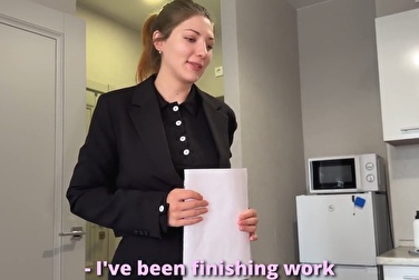 La virer ou la baiser ? Voyons comment elle réagit au harcèlement