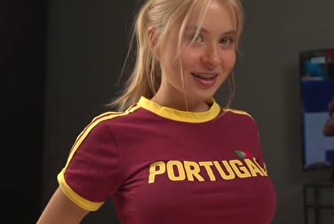 — J'ai promis de vous sucer et je tiendrai parole ! — Et si je vous baisais après ? 😌