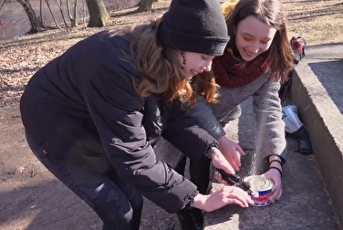 J'ai raté un pari et je n'ai pas pu manger de surströmming — j'ai dû me déshabiller